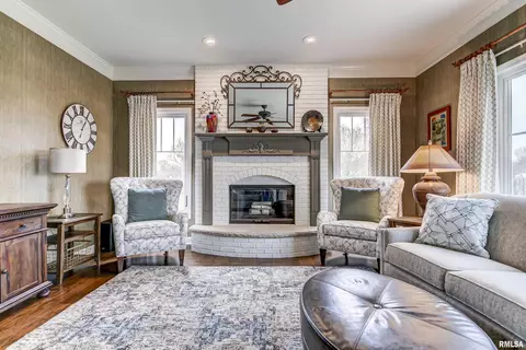 3824 Greenfield Dr, Springfield, IL 62704 photo 7