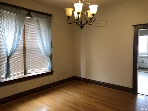 1804 N 8th St, Springfield, IL 62702 photo 5