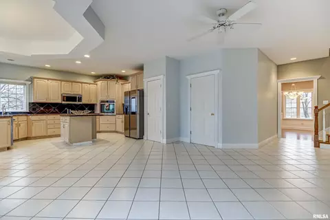2601 Tennyson Dr, Springfield, IL 62704 photo 5