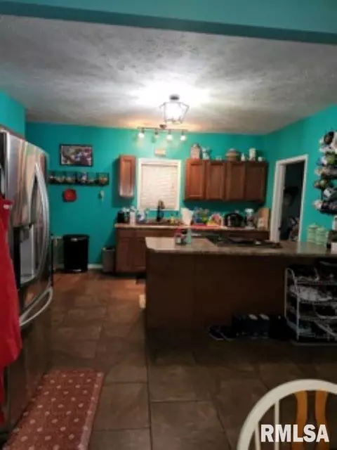 2037 N 19th St, Springfield, IL 62702 photo 5
