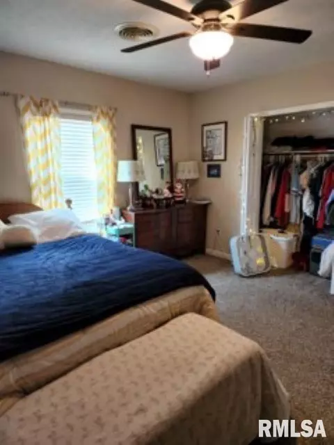 2037 N 19th St, Springfield, IL 62702 photo 4