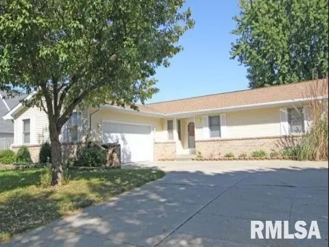 2704 Cheshire Rd, Springfield, IL 62703 photo 1