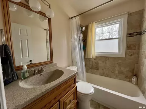 2036 Grant St, Springfield, IL 62703 photo 10