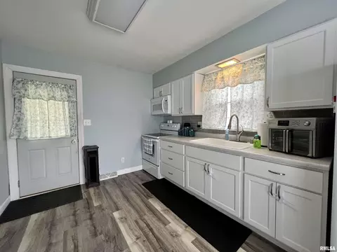 2036 Grant St, Springfield, IL 62703 photo 6