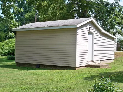 518 W Carpenter St, Springfield, IL 62702 photo 2
