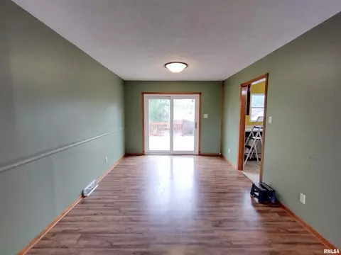 648 Hackberry Rd, Chatham, IL 62629 photo 9
