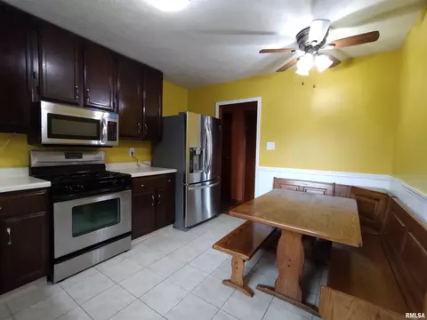 648 Hackberry Rd, Chatham, IL 62629 photo 11