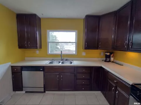 648 Hackberry Rd, Chatham, IL 62629 photo 14