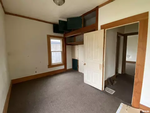 390 E Maple St, Roseville, IL 61473 photo 10