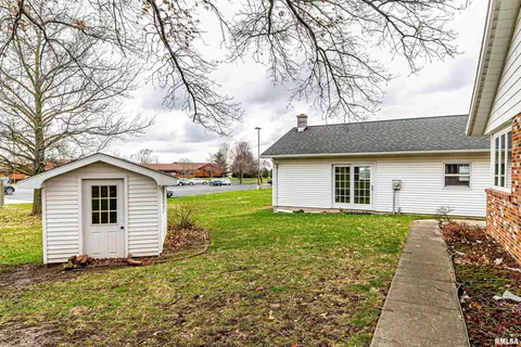 1102 N Topper Dr, Mount Pulaski, IL 62548 photo 37