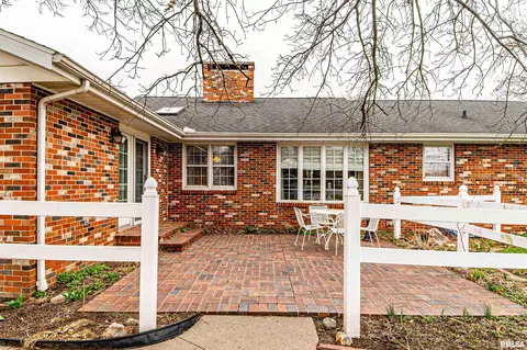 1102 N Topper Dr, Mount Pulaski, IL 62548 photo 35