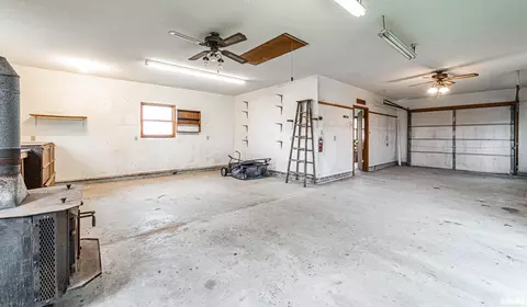 1102 N Topper Dr, Mount Pulaski, IL 62548 photo 42