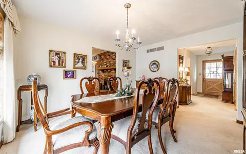 1102 N Topper Dr, Mount Pulaski, IL 62548 photo 12