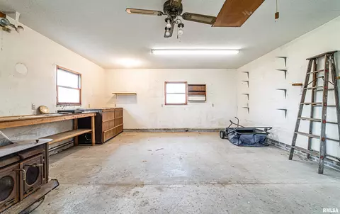 1102 N Topper Dr, Mount Pulaski, IL 62548 photo 43