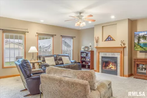 4024 Oakview Dr, Springfield, IL 62712 photo 9