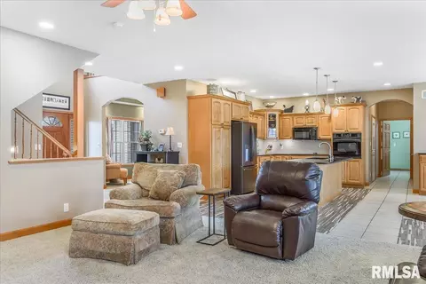 4024 Oakview Dr, Springfield, IL 62712 photo 11