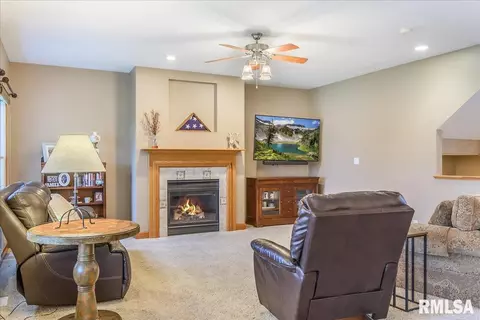 4024 Oakview Dr, Springfield, IL 62712 photo 12