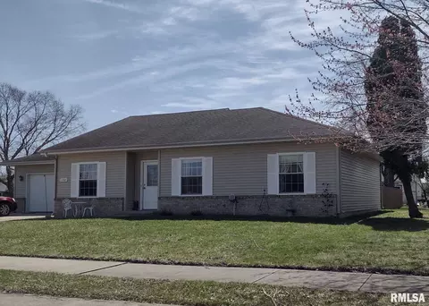 100 Messina Dr, Springfield, IL 62703 photo 3