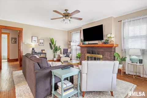513 S Park Ave, Springfield, IL 62704 photo 2