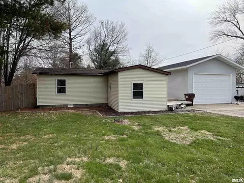 404 E Center St, Loami, IL 62661 photo 1