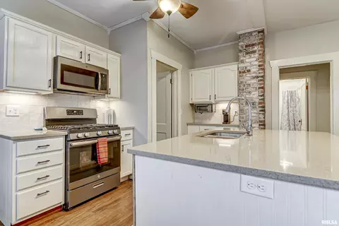 2109 N 7th St, Springfield, IL 62702 photo 17