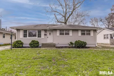 1918 Pickett St, Springfield, IL 62703 photo 3