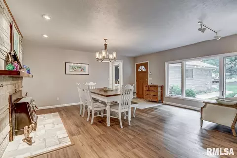 68 Villa Grove Ln, Springfield, IL 62712 photo 7