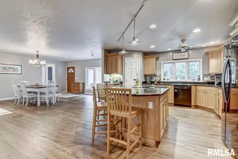 68 Villa Grove Ln, Springfield, IL 62712 photo 15