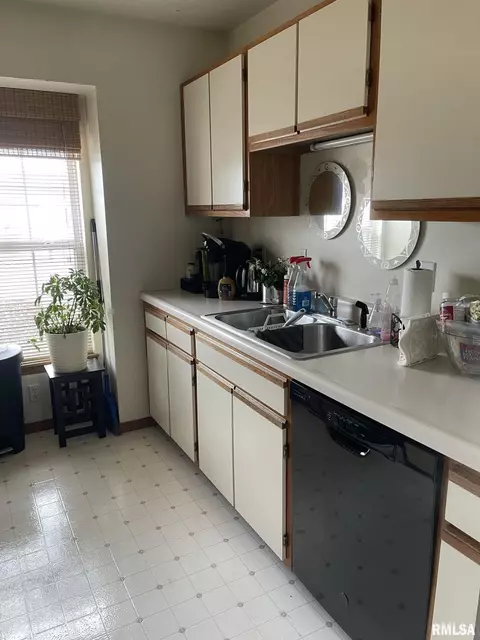 4427 Venetian Dr, Springfield, IL 62703 photo 7