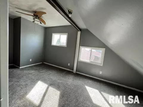 2216 Converse Ave, Springfield, IL 62702 photo 9
