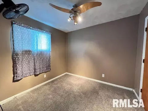 2216 Converse Ave, Springfield, IL 62702 photo 12