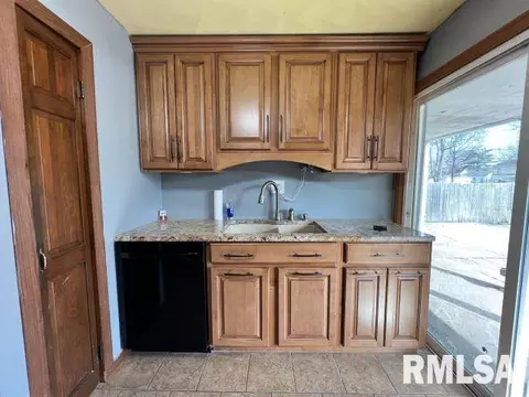 2216 Converse Ave, Springfield, IL 62702 photo 6