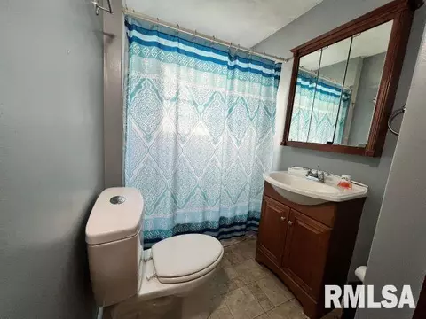 2216 Converse Ave, Springfield, IL 62702 photo 8