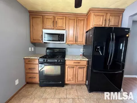 2216 Converse Ave, Springfield, IL 62702 photo 7