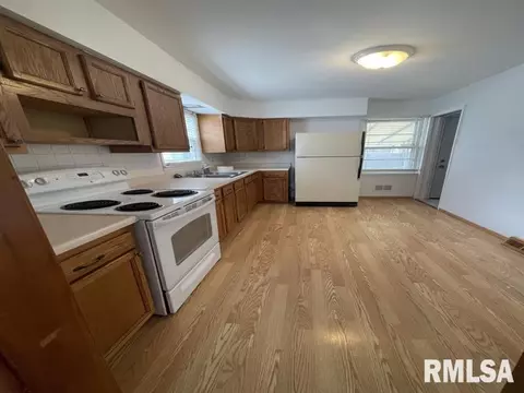 1605 N 19th St, Springfield, IL 62702 photo 4
