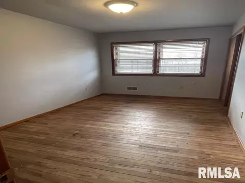 1605 N 19th St, Springfield, IL 62702 photo 8