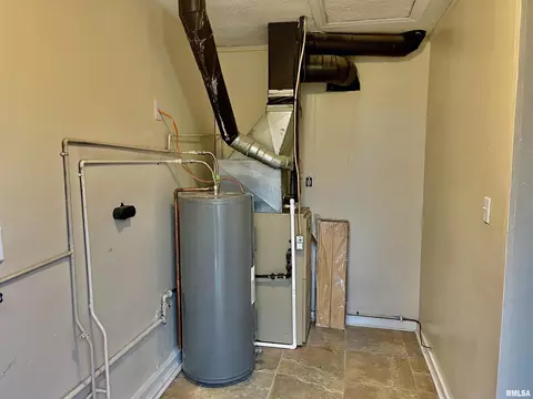 3301 Saxony Rd, Springfield, IL 62703 photo 9