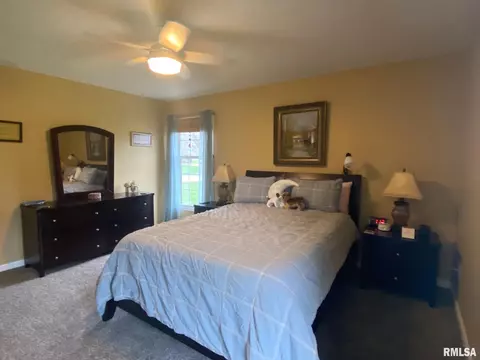 1501 Hosta Dr, Springfield, IL 62712 photo 9