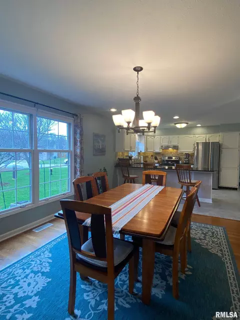 1501 Hosta Dr, Springfield, IL 62712 photo 4