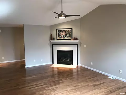 3512 Lytham Dr, Springfield, IL 62712 photo 5