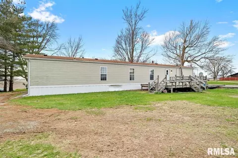 23820 Claypool St, Greenview, IL 62642 photo 17