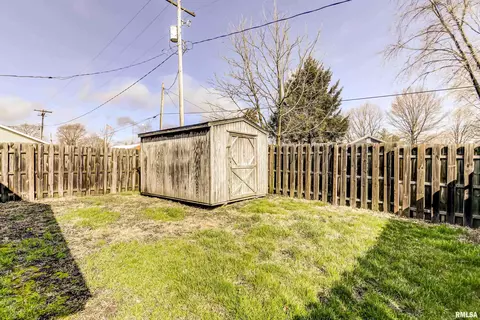 207 E Main St, Dawson, IL 62520 photo 29
