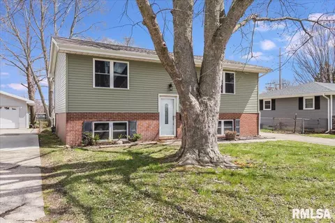 1904 Camden St, Springfield, IL 62702 photo 3