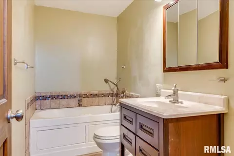 1904 Camden St, Springfield, IL 62702 photo 20