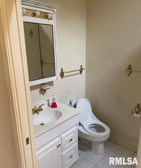 438 W Carpenter St, Springfield, IL 62702 photo 14