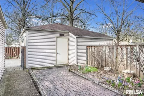 33 Country Pl, Springfield, IL 62703 photo 3
