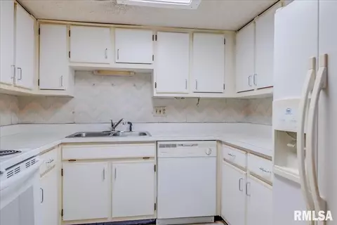 33 Country Pl, Springfield, IL 62703 photo 14