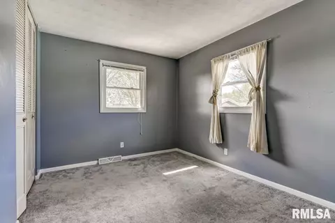 2620 Somerton Rd, Springfield, IL 62702 photo 20