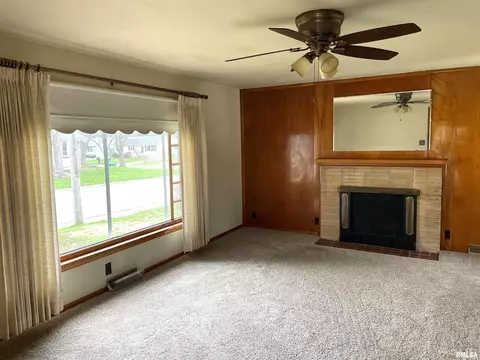 3229 Piper Rd, Springfield, IL 62707 photo 2