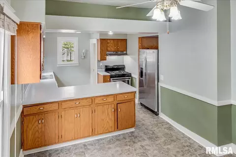427 W Vine St, Springfield, IL 62704 photo 13